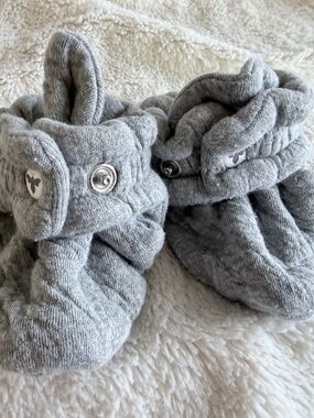 Burt’s Bees Baby Soft Knit Gray Booties